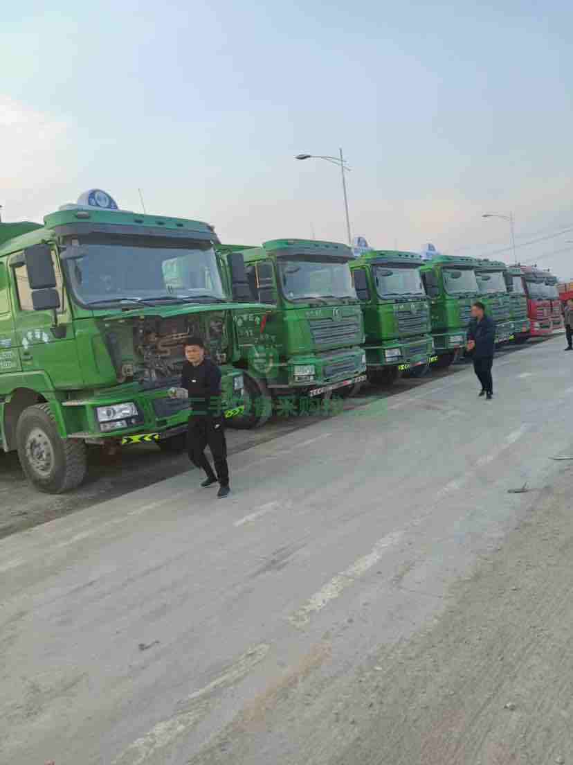 出售陜汽德隆350馬力渣土自卸車，國五排放，19年生產，5.8??1.5米大箱，可提檔