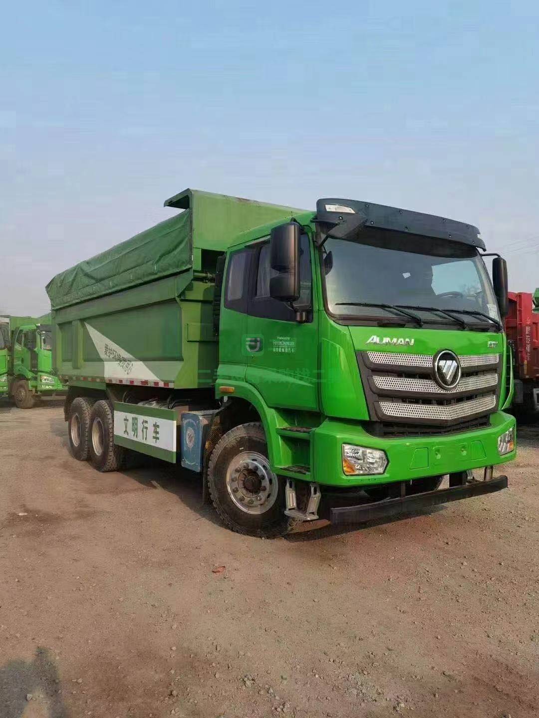 出售一臺限量版純新車400馬力自卸車，貨箱5.8米