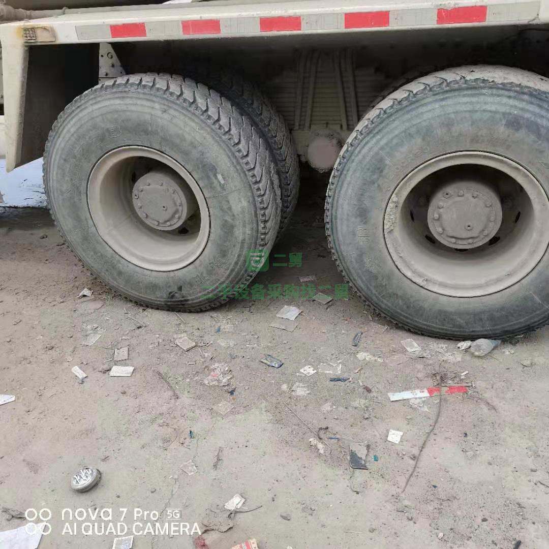 出售一臺16年歐曼唐鴻上裝攪拌車