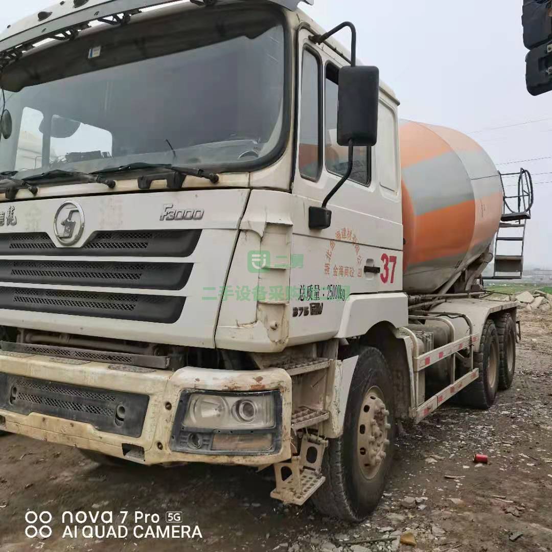 出售一臺(tái)14年11月德龍國四排放量攪拌車，375馬力