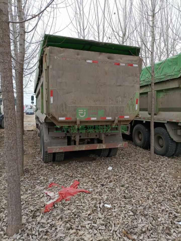 出售19年豪沃前四后八自卸車，大箱7.6米