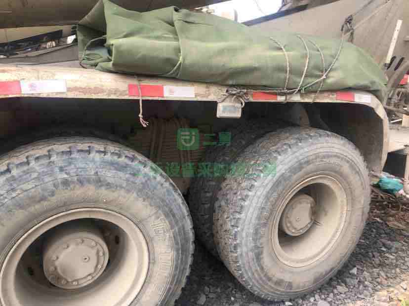 出售1臺13底豪沃攪拌車，國三排放，濰柴380馬力，大20方，協議過戶