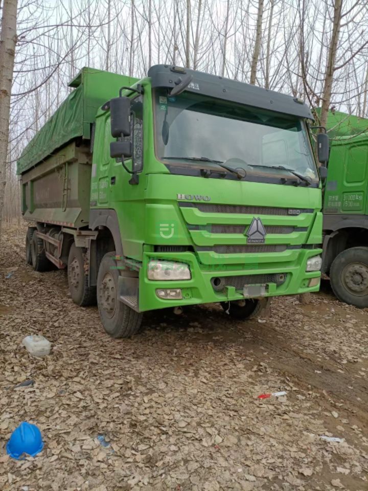 出售19年豪沃前四后八自卸車，大箱7.6米