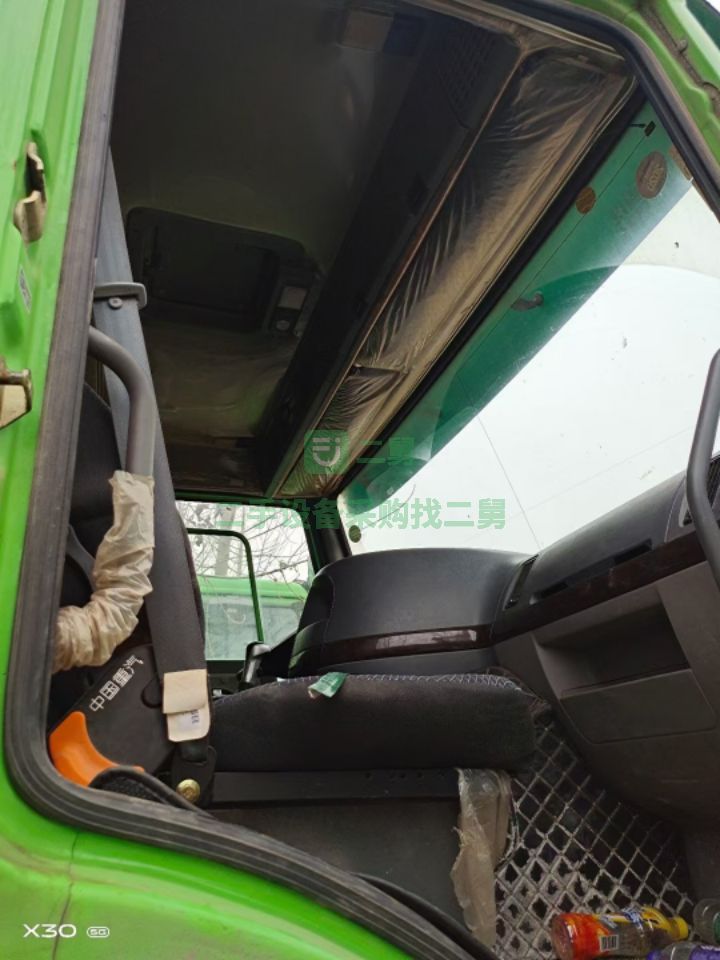 出售19年豪沃前四后八自卸車，大箱7.6米
