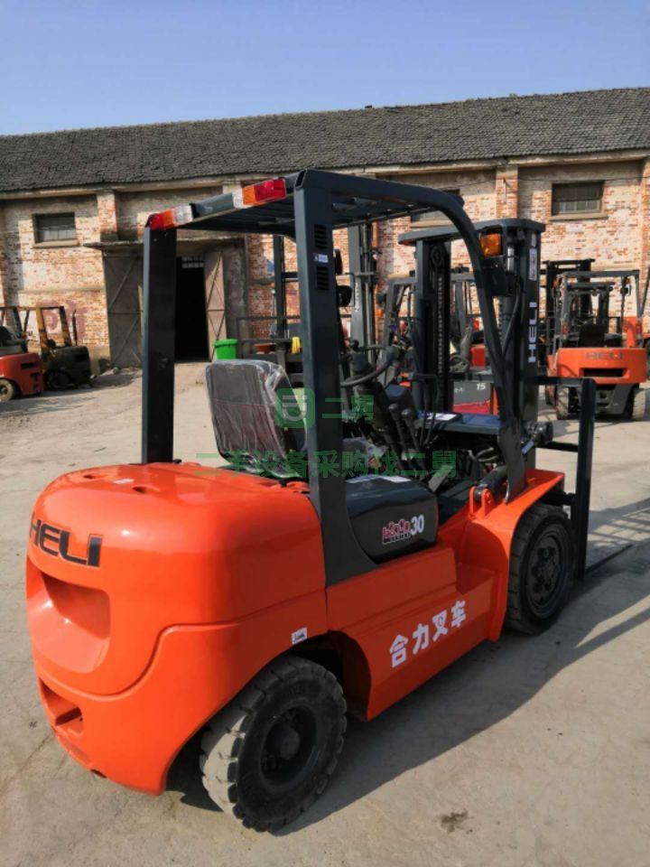 安徽出售二手九成新的精品合力叉車