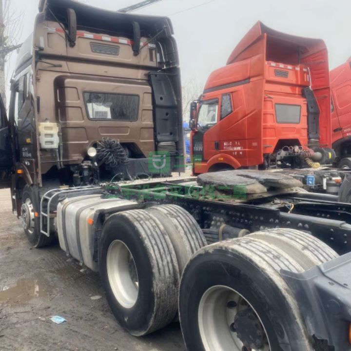 出售解放J6P領航版國五輕體500馬力牽引車