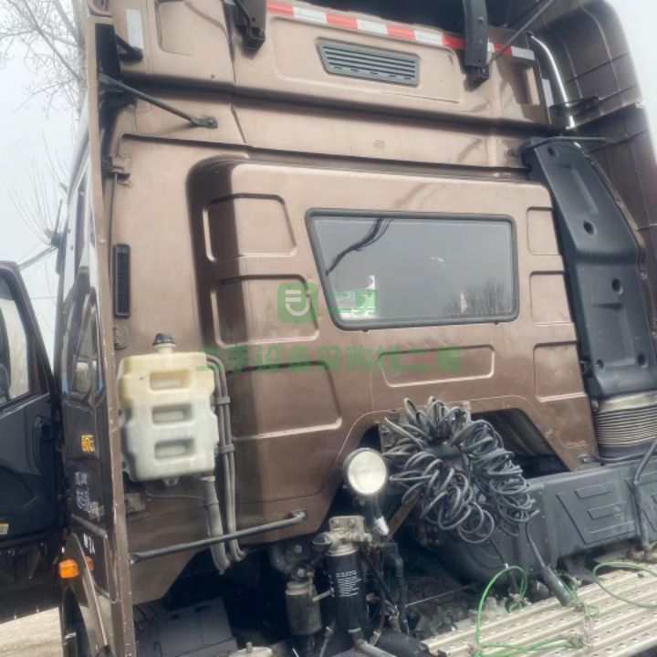 出售解放J6P領航版國五輕體500馬力牽引車