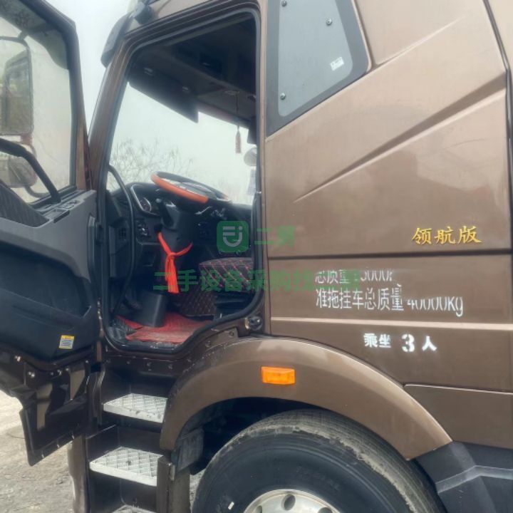 出售解放J6P領航版國五輕體500馬力牽引車