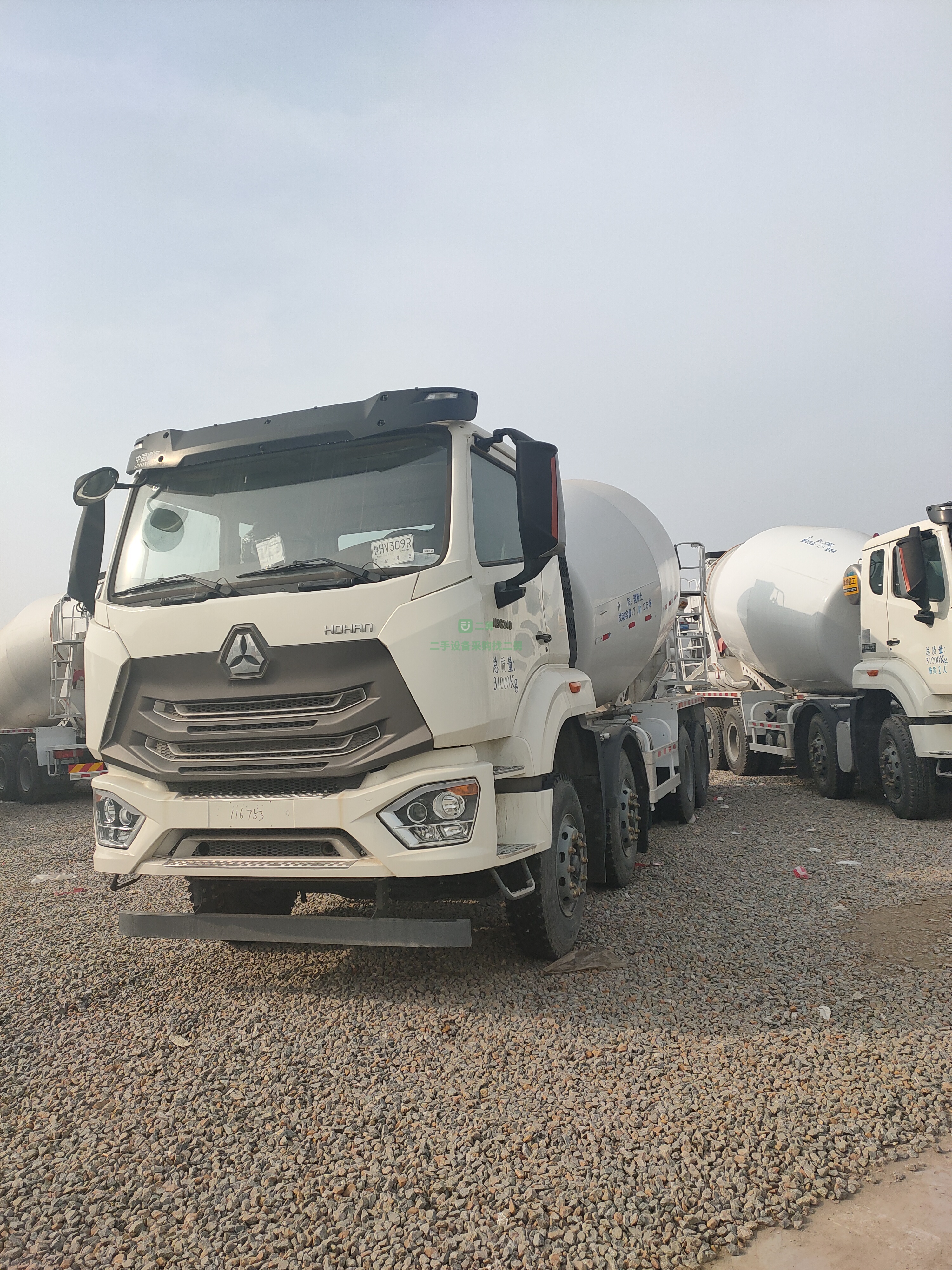 出售二手豪沃后八輪20立方攪拌罐車，手續(xù)齊全