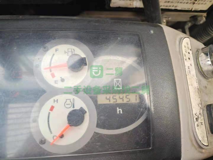 河北出售二手八成新的挖掘機(jī)小松56
