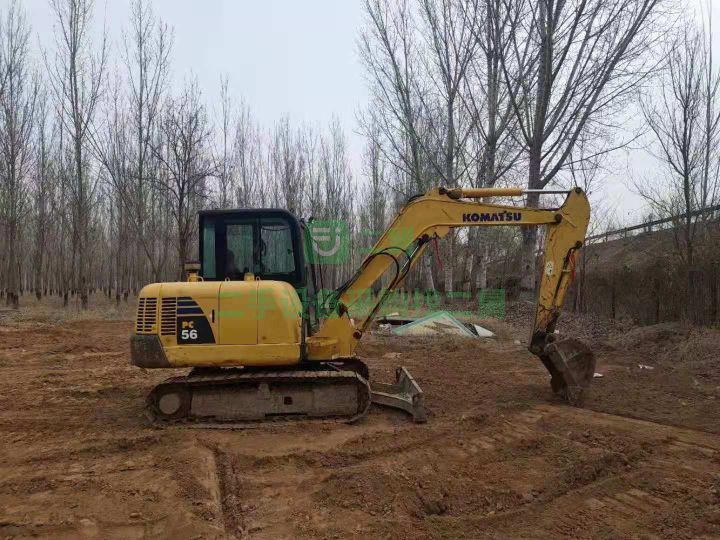 河北出售二手八成新的挖掘機(jī)小松56