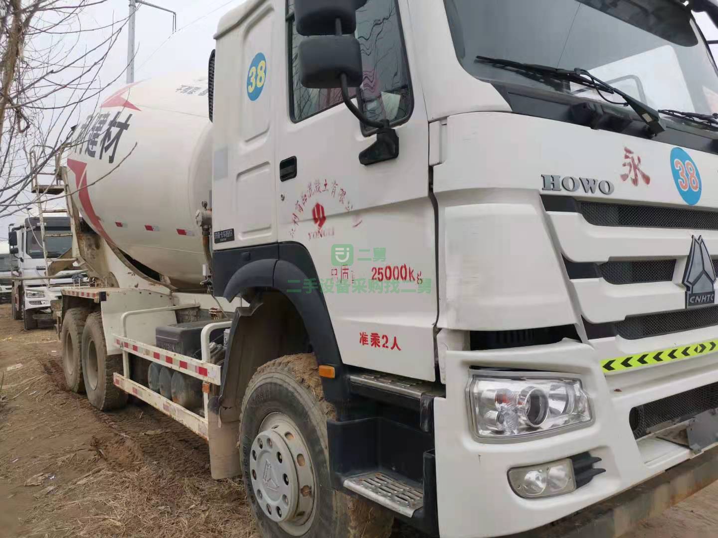 出售一臺18年豪沃重汽發動機攪拌車，380馬力