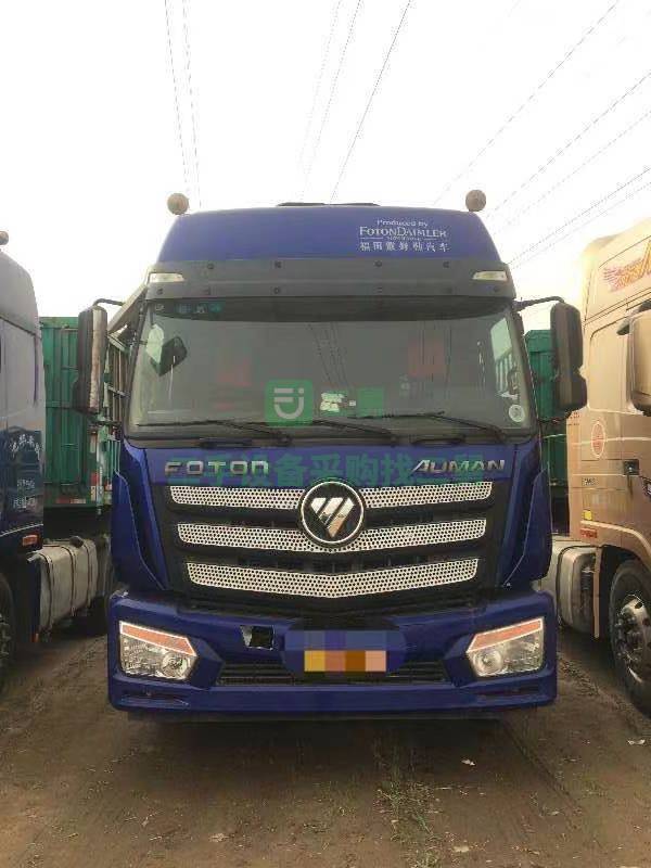 出售一臺兩年八個月歐曼ETX400馬力牽引車