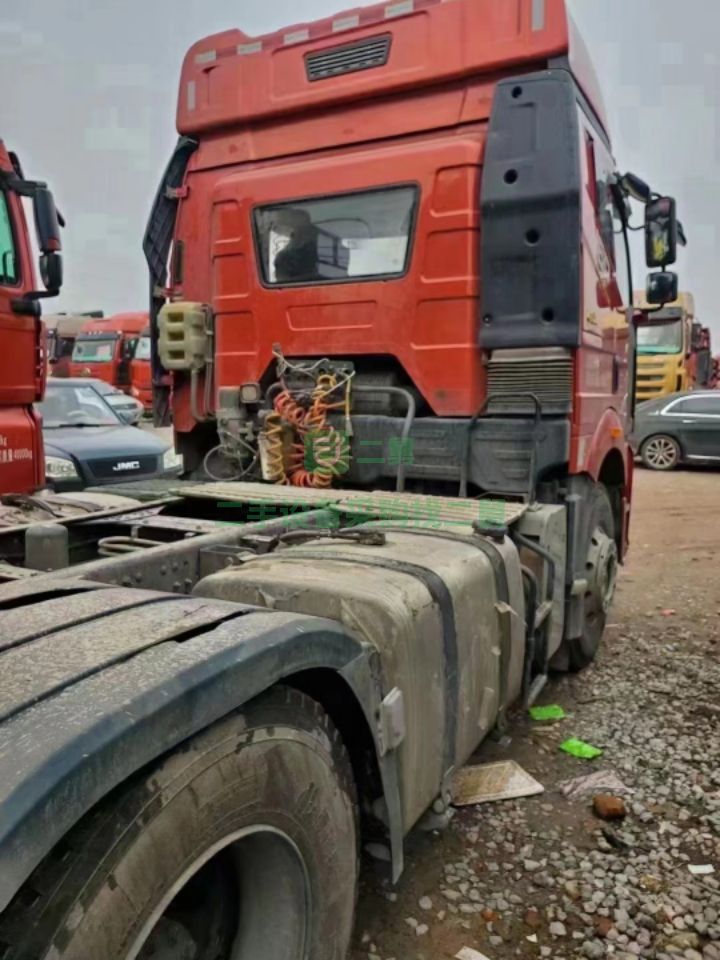 江西出售二手九成新的解放JH6500馬力濰柴發動機半掛車