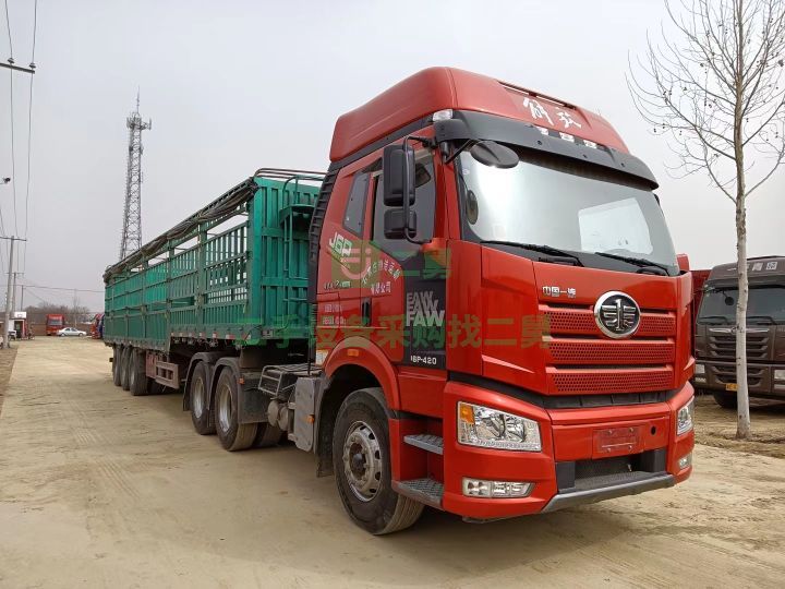 出售1年1個月2.0智慧版高寒款J6P-420雙驅(qū)全保險牽引車