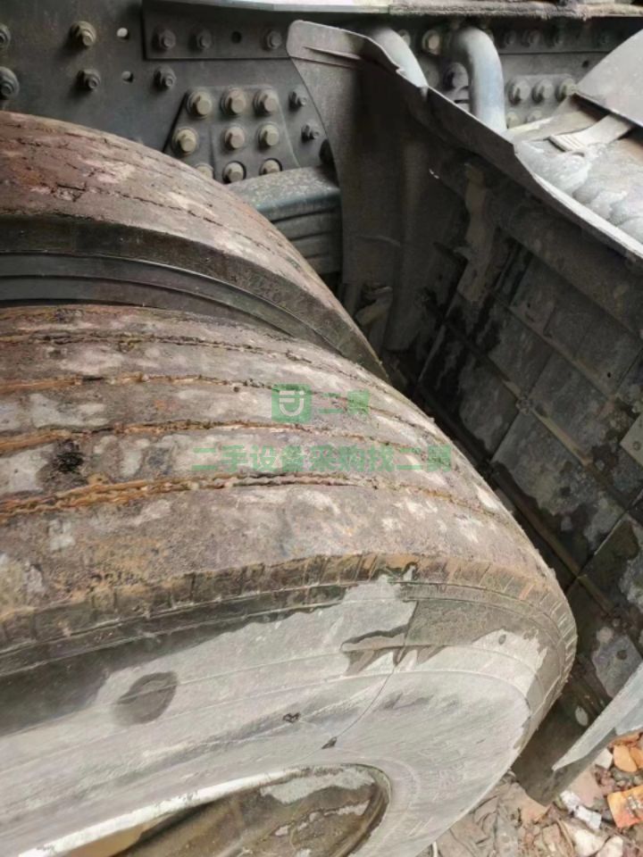 江西出售二手九成新的解放JH6500馬力濰柴發動機半掛車