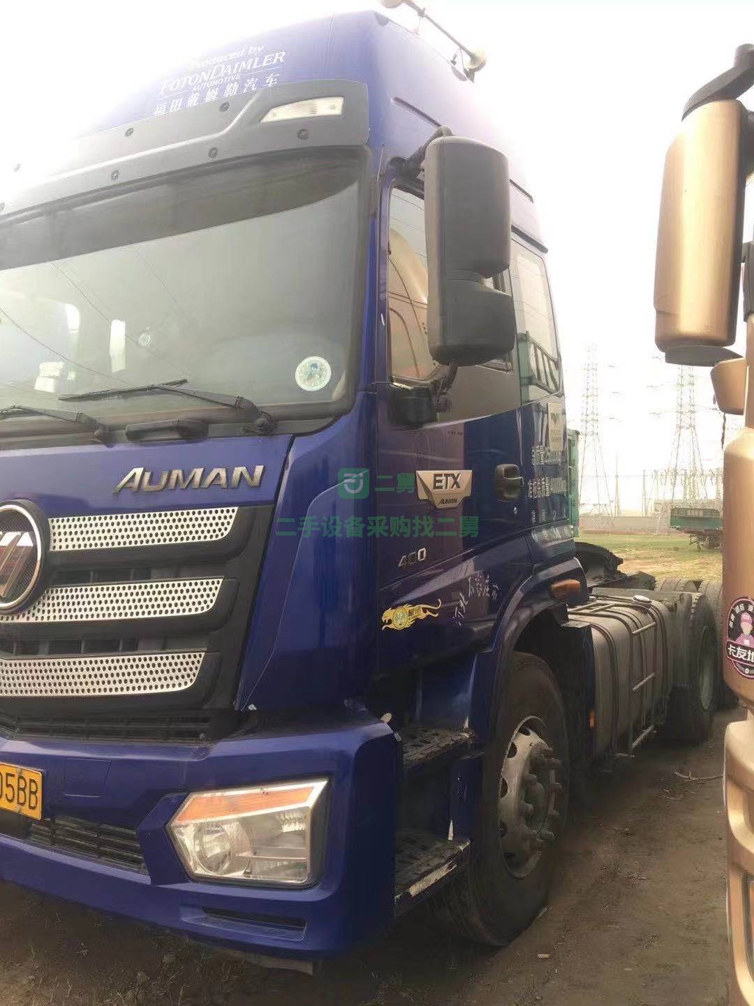 出售一臺兩年八個月歐曼ETX400馬力牽引車