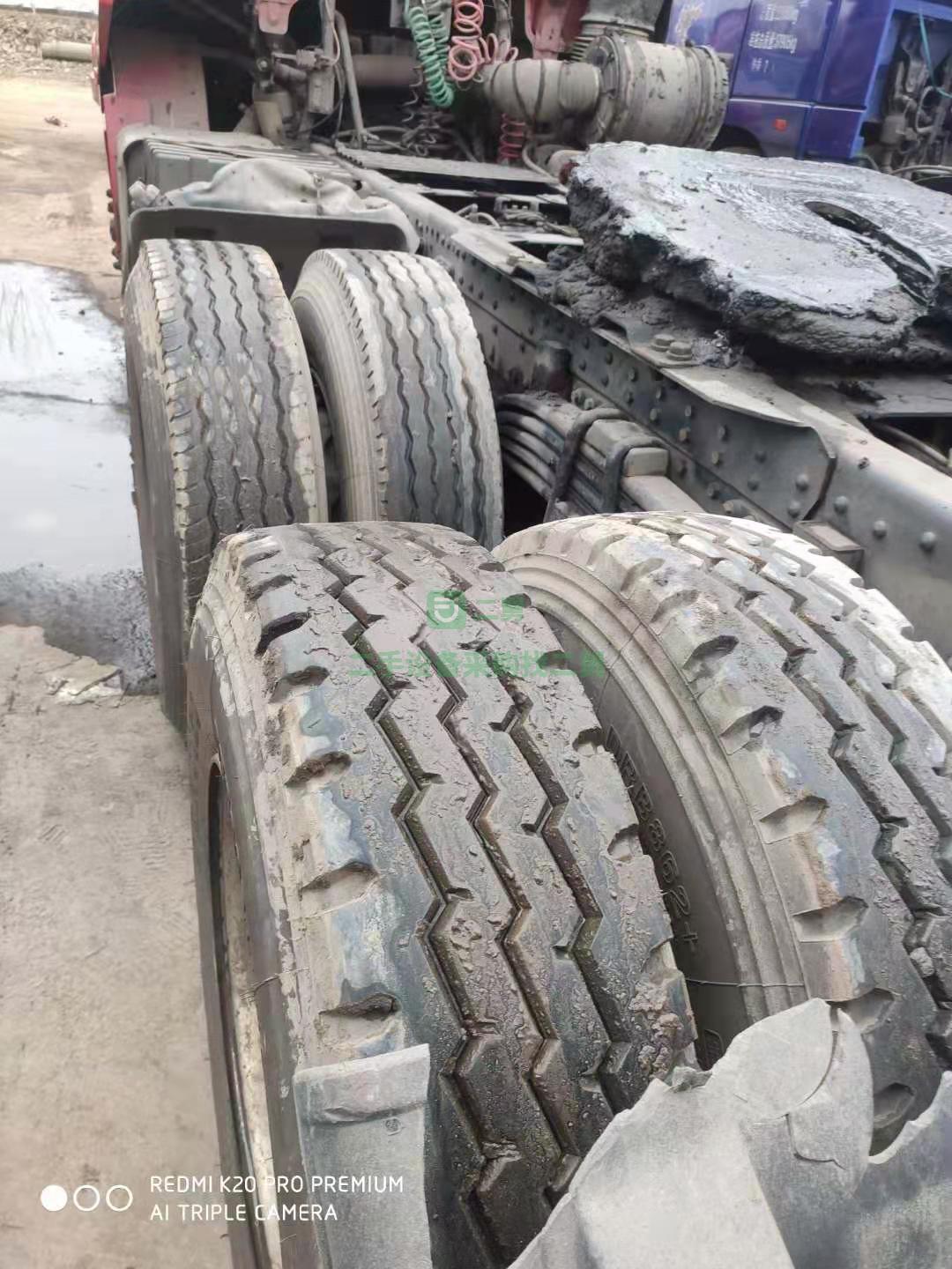 出售一臺17年6月德龍375馬力牽引車 全保險