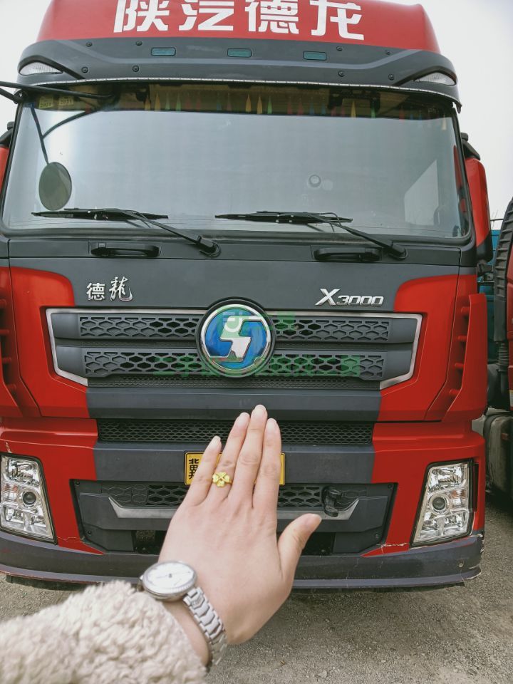 河北出售二手九成新的德龍x3000/430馬力牽引車