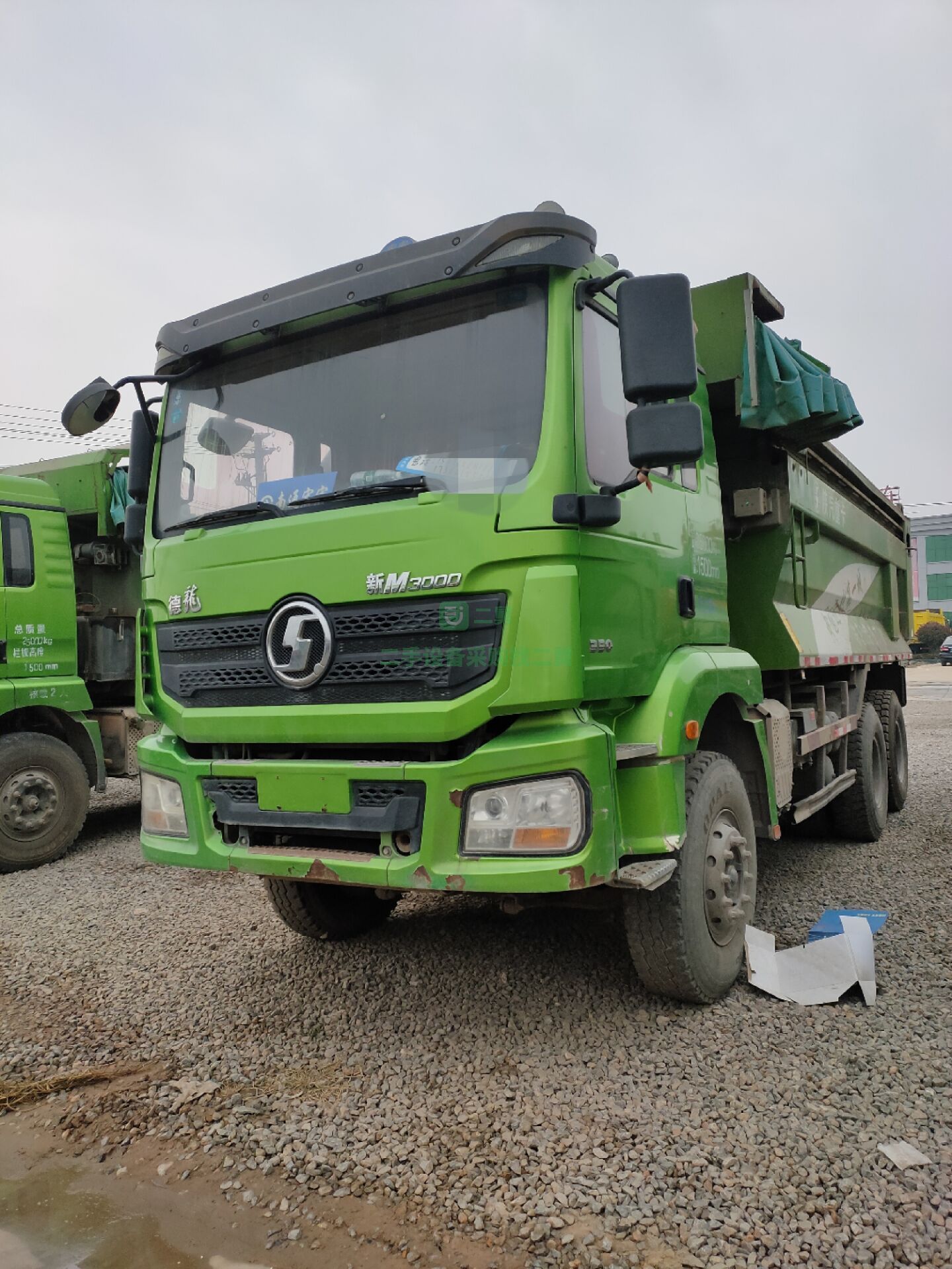 出售重汽豪沃t7雙驅二拖三運輸自卸車