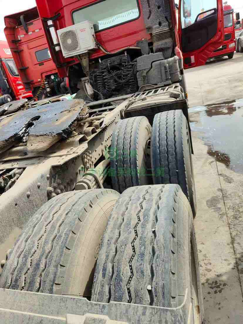 出售19年5月上戶天龍KL450馬力雷諾發(fā)動(dòng)機(jī)牽引車，前二后三板簧，輕體車