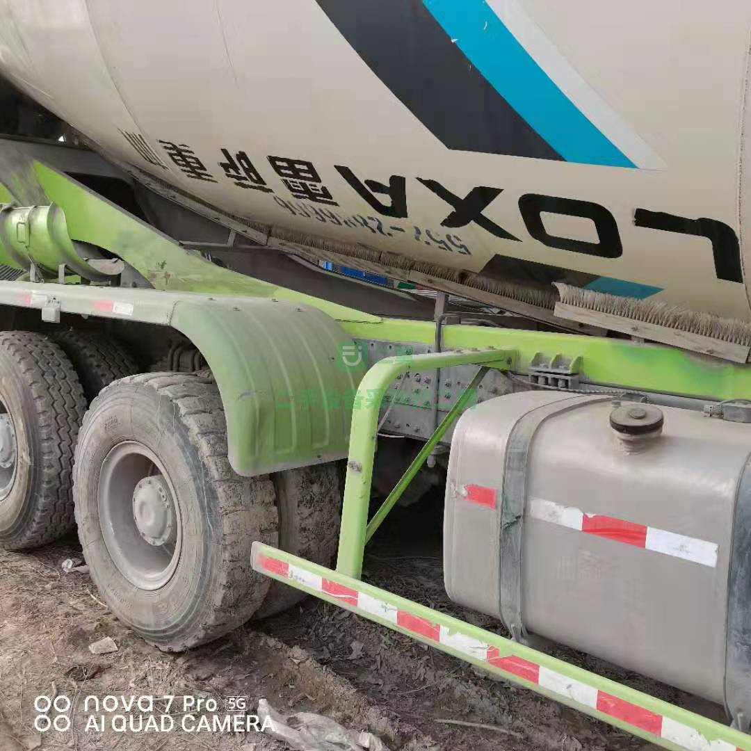 出售一臺18年歐曼國五排放量攪拌車