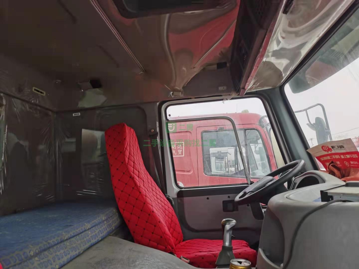 出售豪沃底盤中聯上裝12方攪拌車