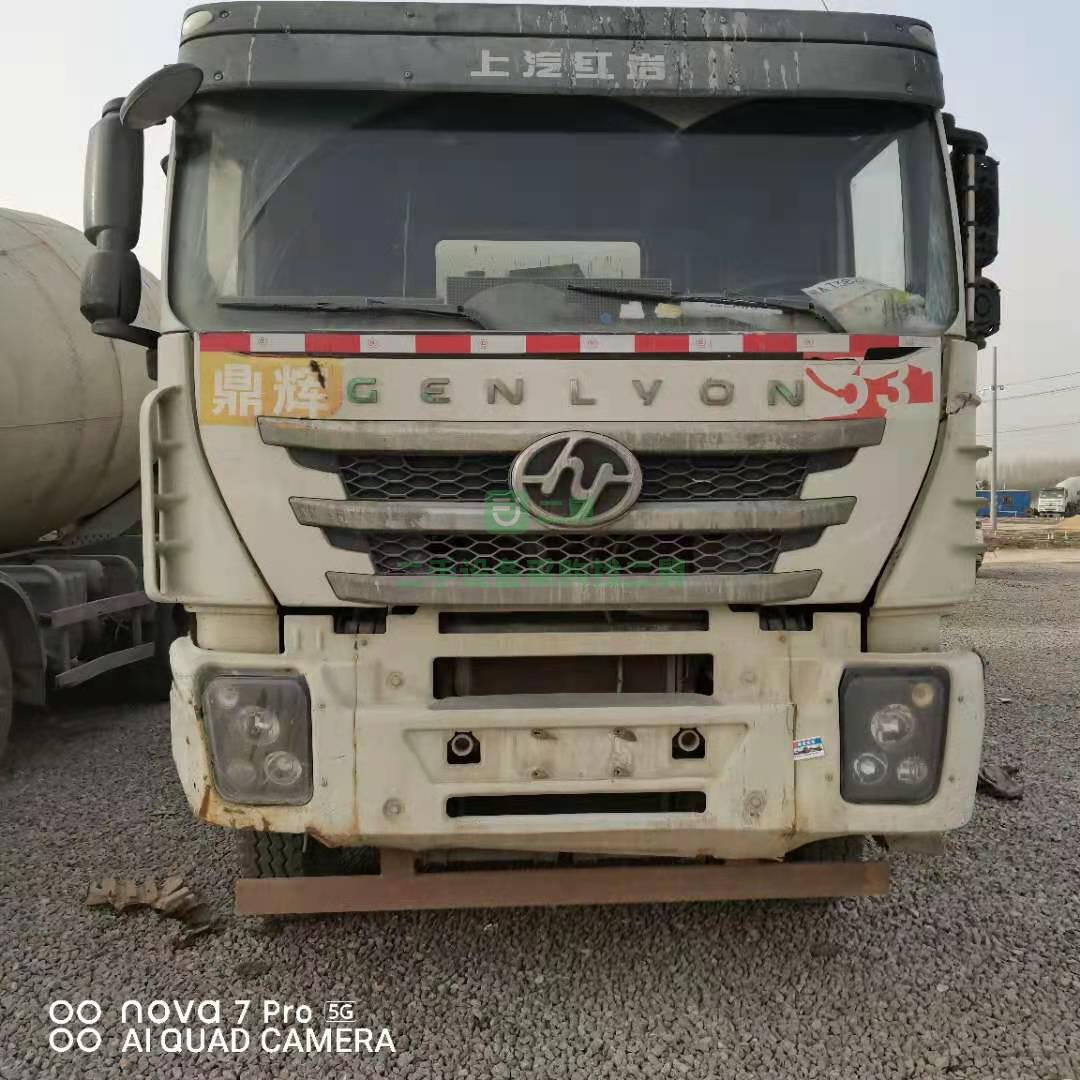 出售一臺18年杰獅輕量化大12方攪拌車，瑞江上裝