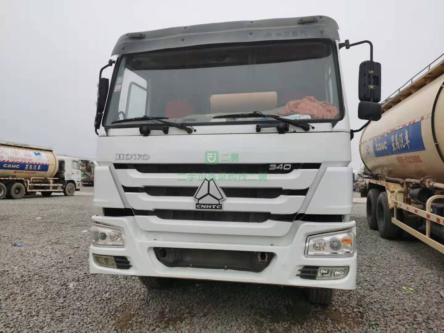出售豪沃底盤中聯上裝12方攪拌車
