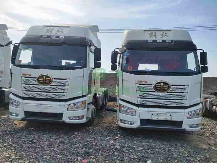 出售19年3月460馬力解放J6牽引車