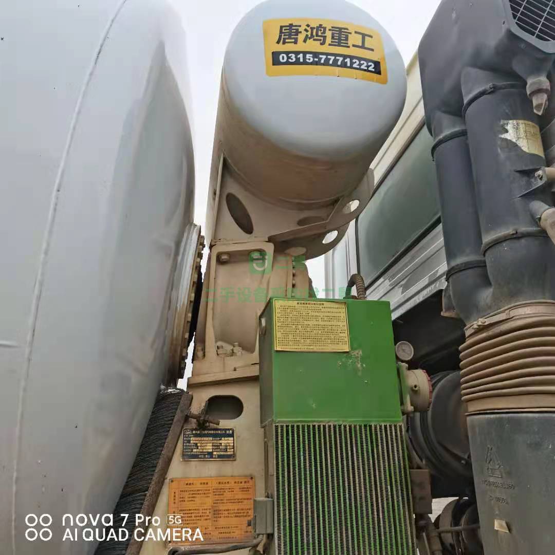 出售一臺(tái)19年豪沃大20方攪拌車 唐鴻上裝