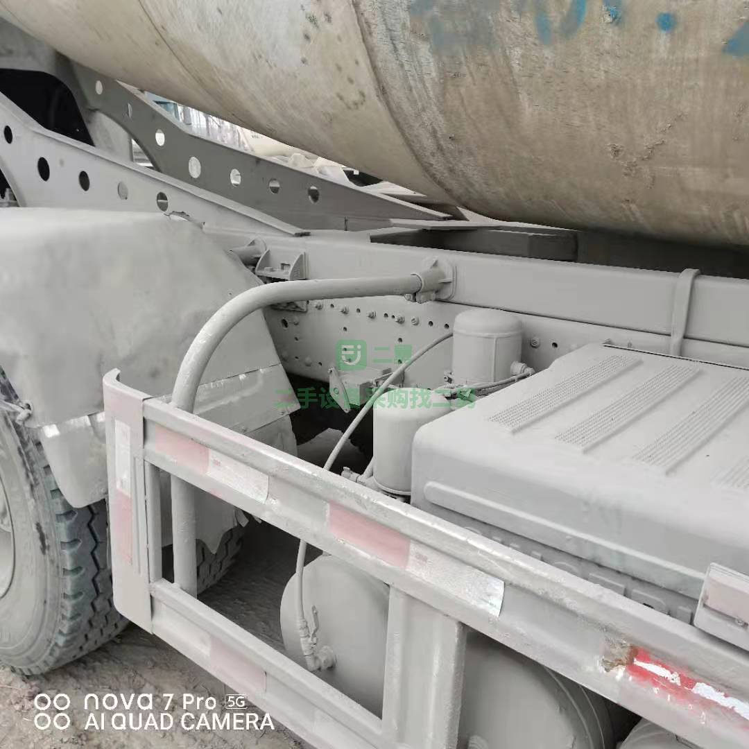 出售一臺17年國五豪沃大12方攪拌車，T5G輕量化340