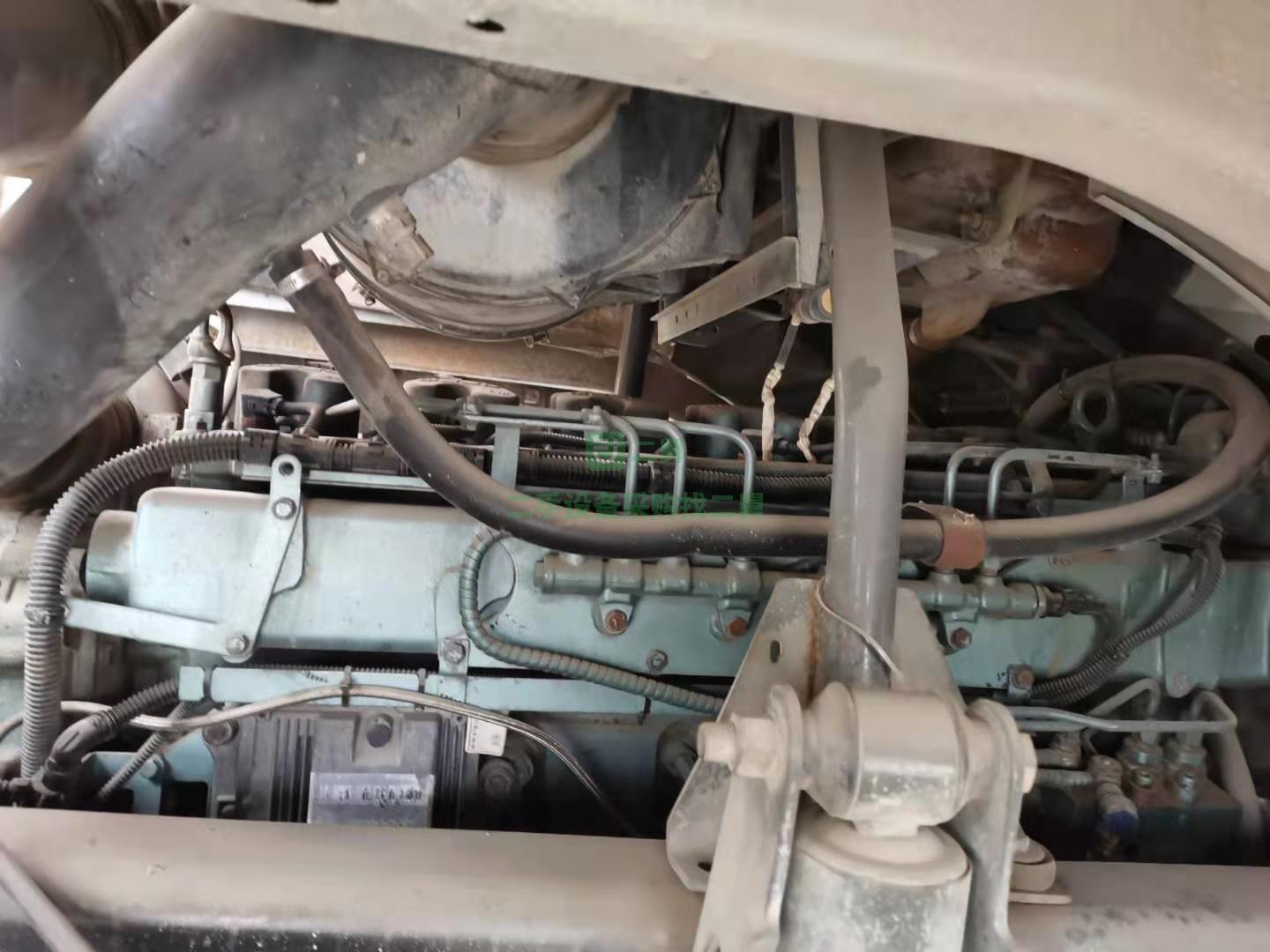 出售豪沃底盤中聯上裝12方攪拌車
