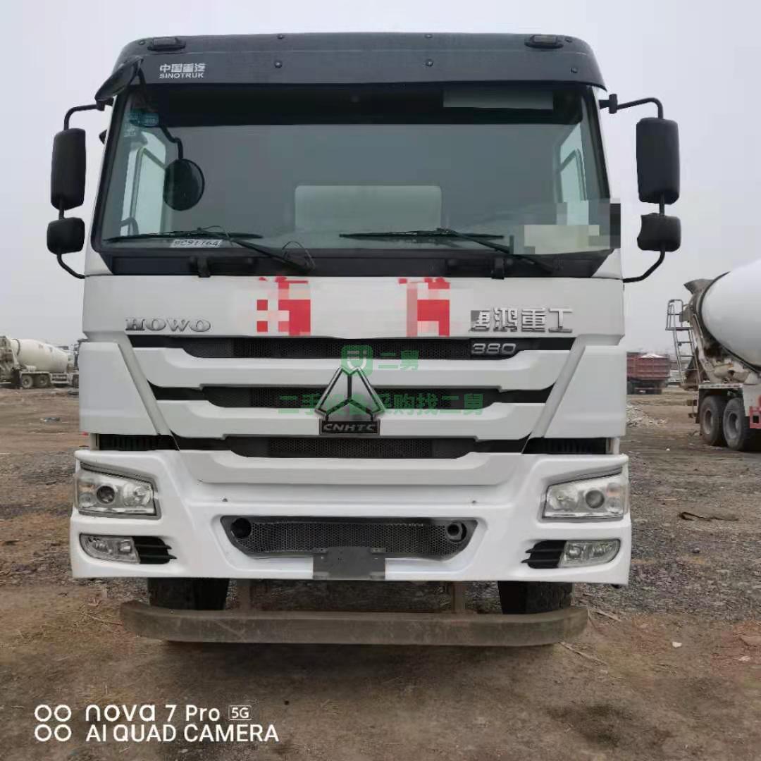 出售一臺(tái)19年豪沃大20方攪拌車 唐鴻上裝