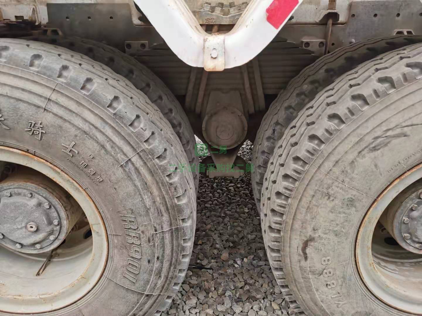 出售豪沃底盤亞特上裝12方攪拌車