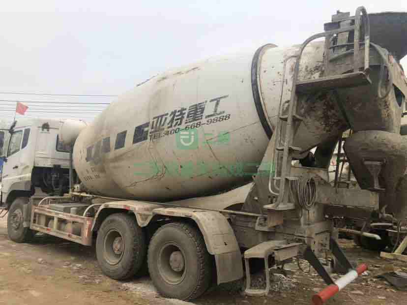 出售17年重汽斯太爾攪拌車，國五排放，包提檔過戶