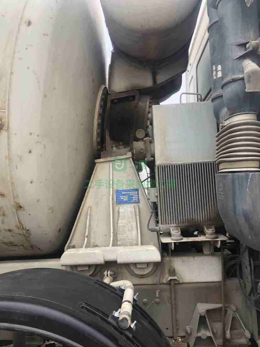 出售14年豪沃攪拌車，國四排放，亞特20方，車況極品包提檔過戶