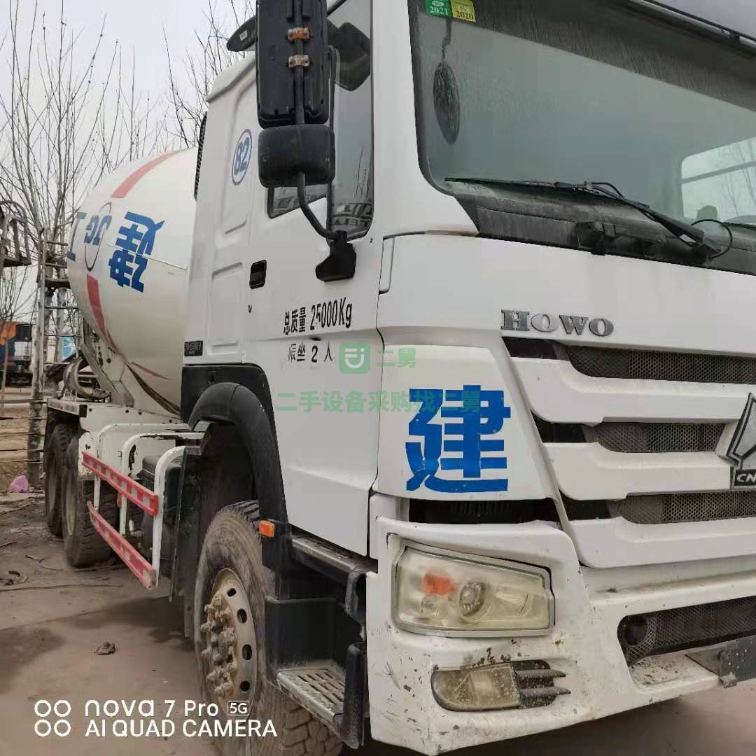 出售一臺18年國五豪沃大12方攪拌車，三一上裝