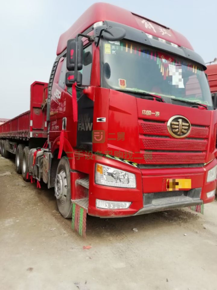 出售二手九成新的解放J6P牽引車550馬力