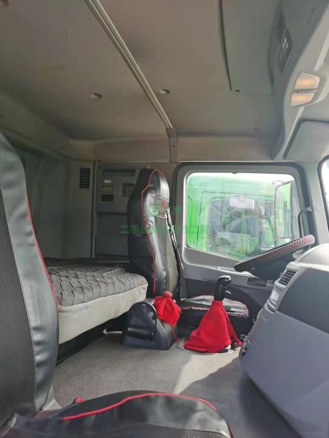 出售一臺19年7月上戶環保綠，歐曼GTL自卸車