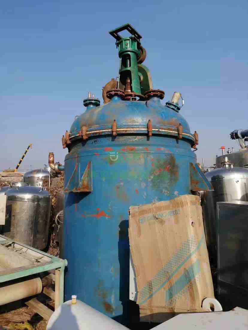 出售二手九成新的5噸搪瓷反應釜