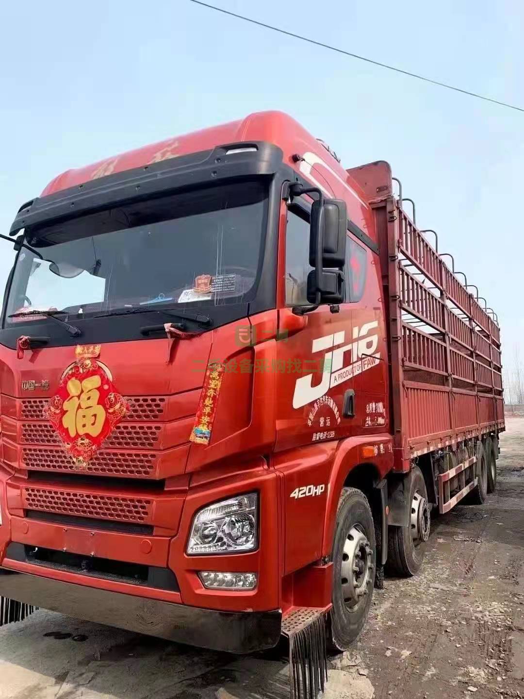 出售一臺前四后八9米6高欄貨車解放JH6/420馬力貨車18年4月