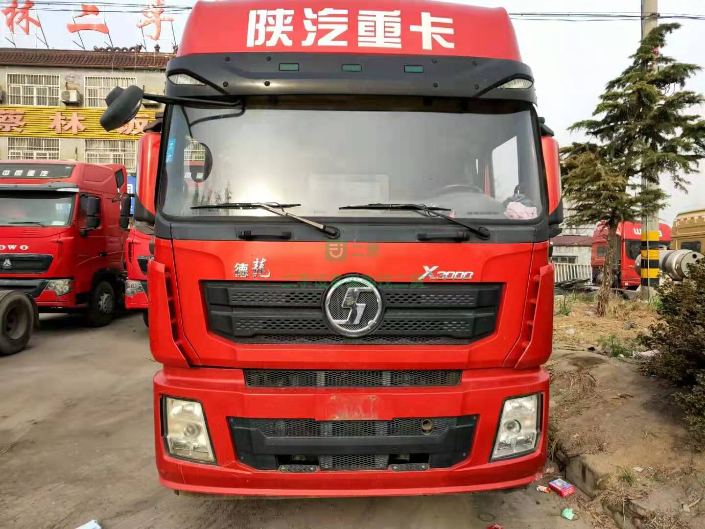 出售一臺17年3月份上牌德龍X3000輕量化牽引車