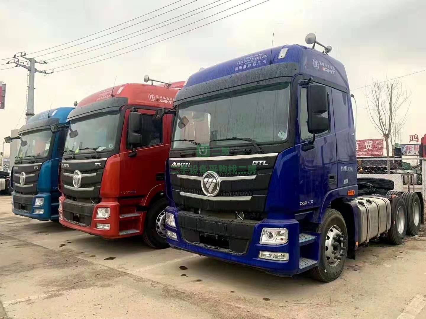 出售一臺歐曼自動擋車型牽引車，價(jià)格實(shí)惠
