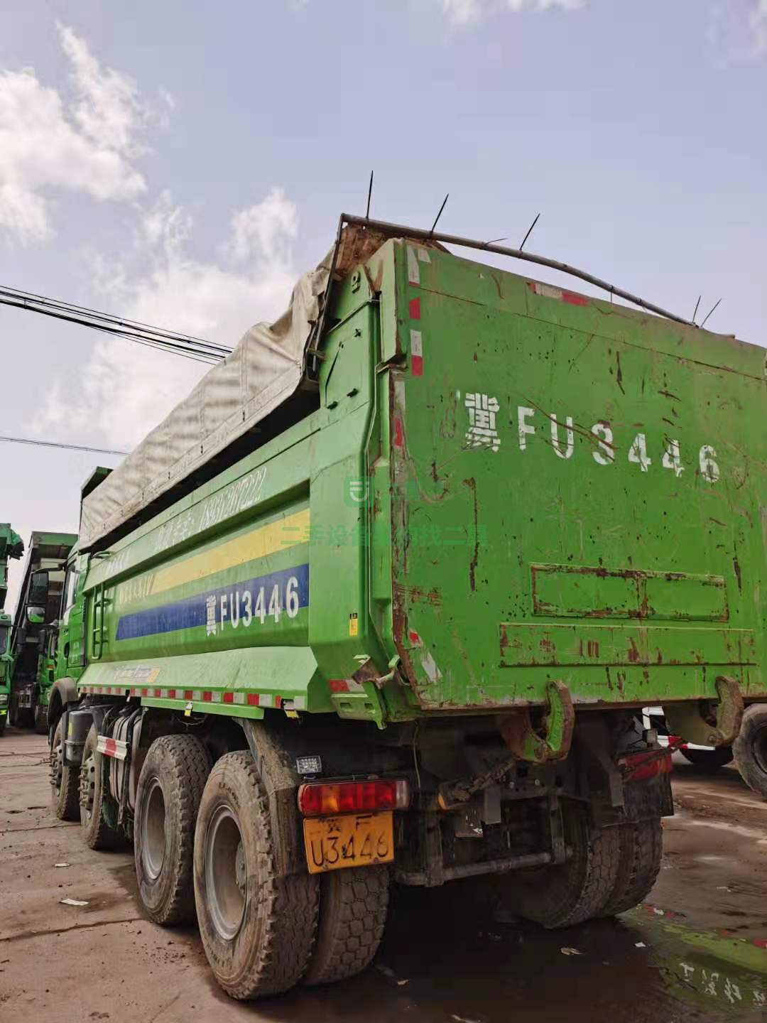 出售一臺20年6月豪沃法規車自卸車，國五排放量5.8米