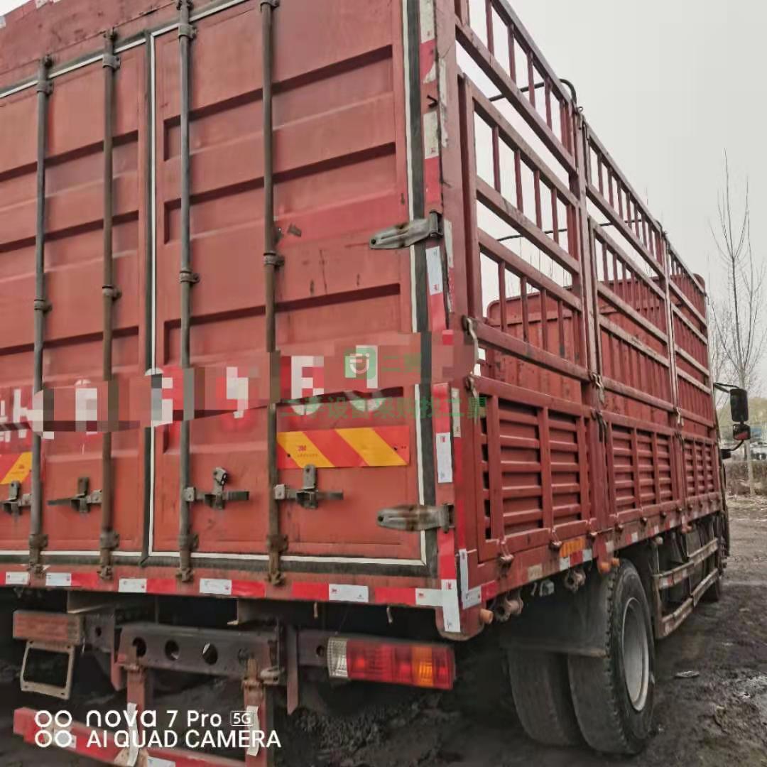 出售一臺(tái)18年國五6.8米貨車，解放龍VH