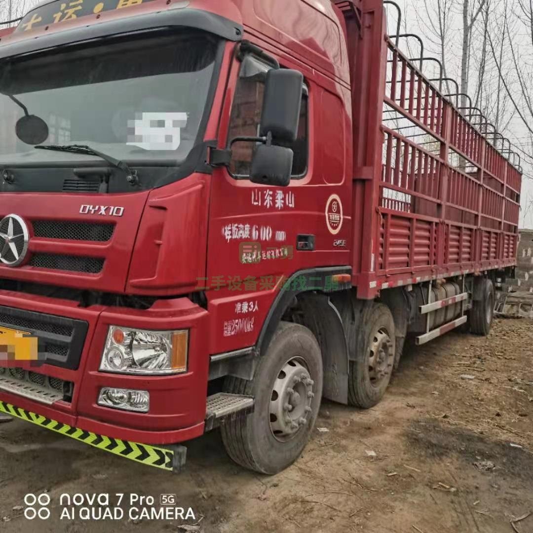 出售一臺(tái)17年大運(yùn)9.6米高欄貨車，濰柴發(fā)動(dòng)機(jī)