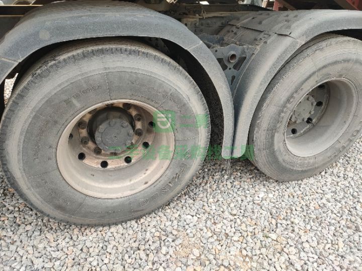 出售19年東風商用天龍旗艦560馬力牽引車雙驅輕體可分期