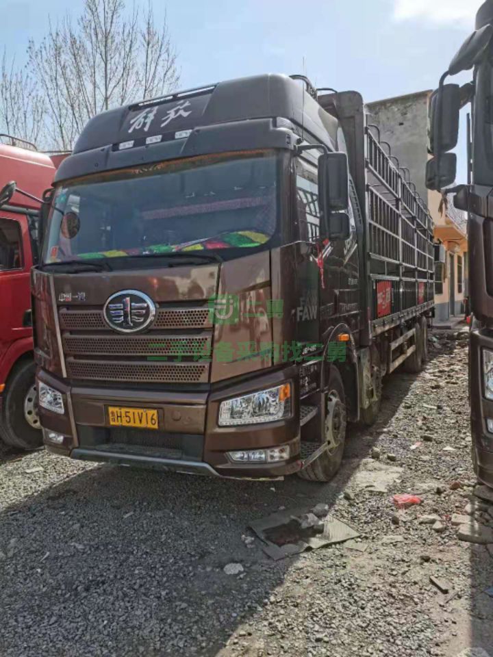 出售解放J6P前四后八高欄國五460馬力運輸車