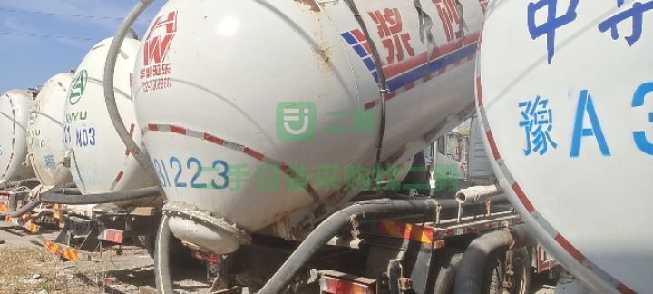出售二手的18年國五三橋砂漿罐車